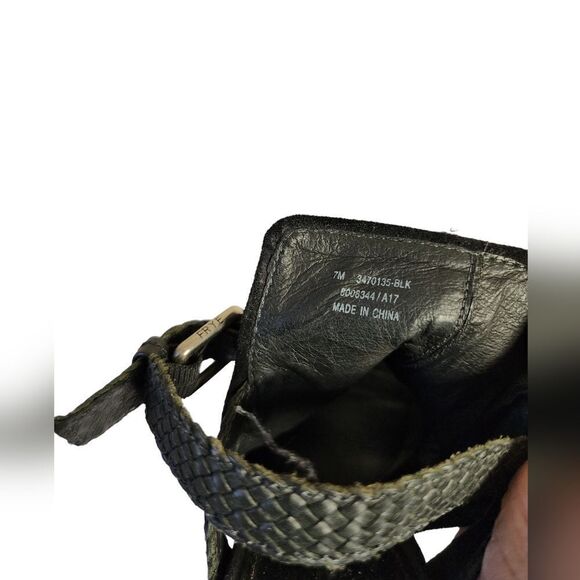 Frye - Picture 5 of 13